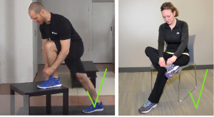 atarse los zapatos postura